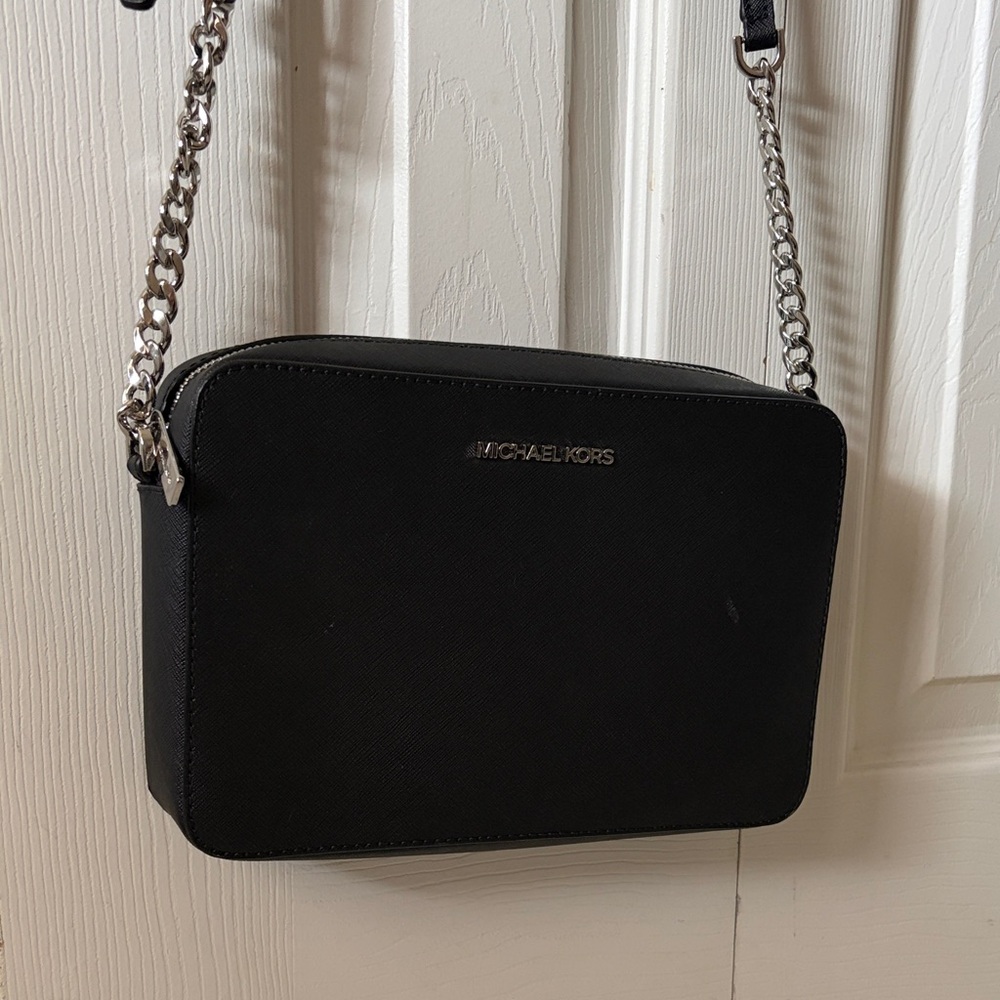 Michael Kors Jet Set Large Saffiano Leather Crossbody Bag in Black